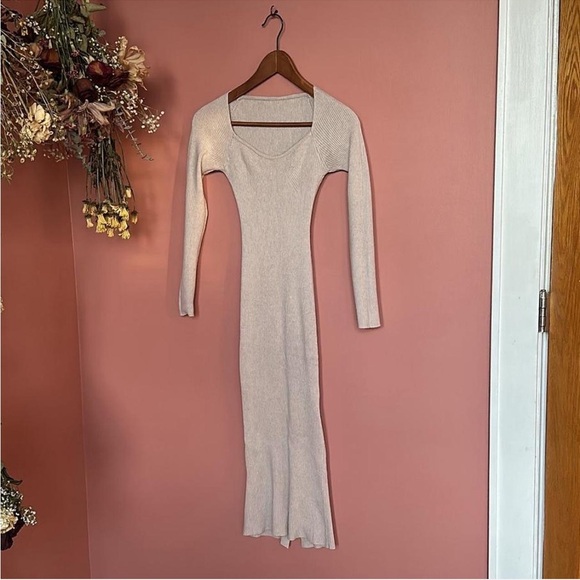 Elegant Tan Ribbed Knit Dress - Picture 2 of 4